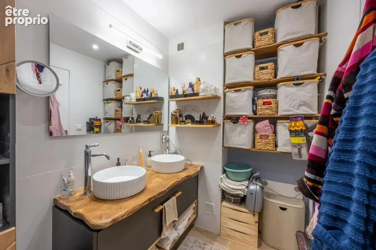 83300 draguignan - résidence  le nartuby- 3 pièces - 2 chambres - 76.0 m² - appartement  totalement renove - balcons et cave - photo 11