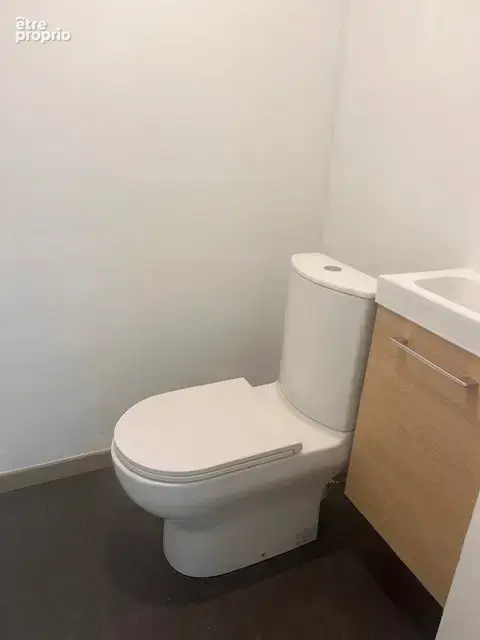 Rez-de-chaussée commercial de 70m² - photo 11
