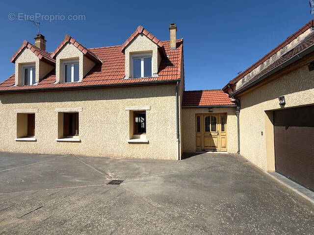 Maison à BELLERIVE-SUR-ALLIER