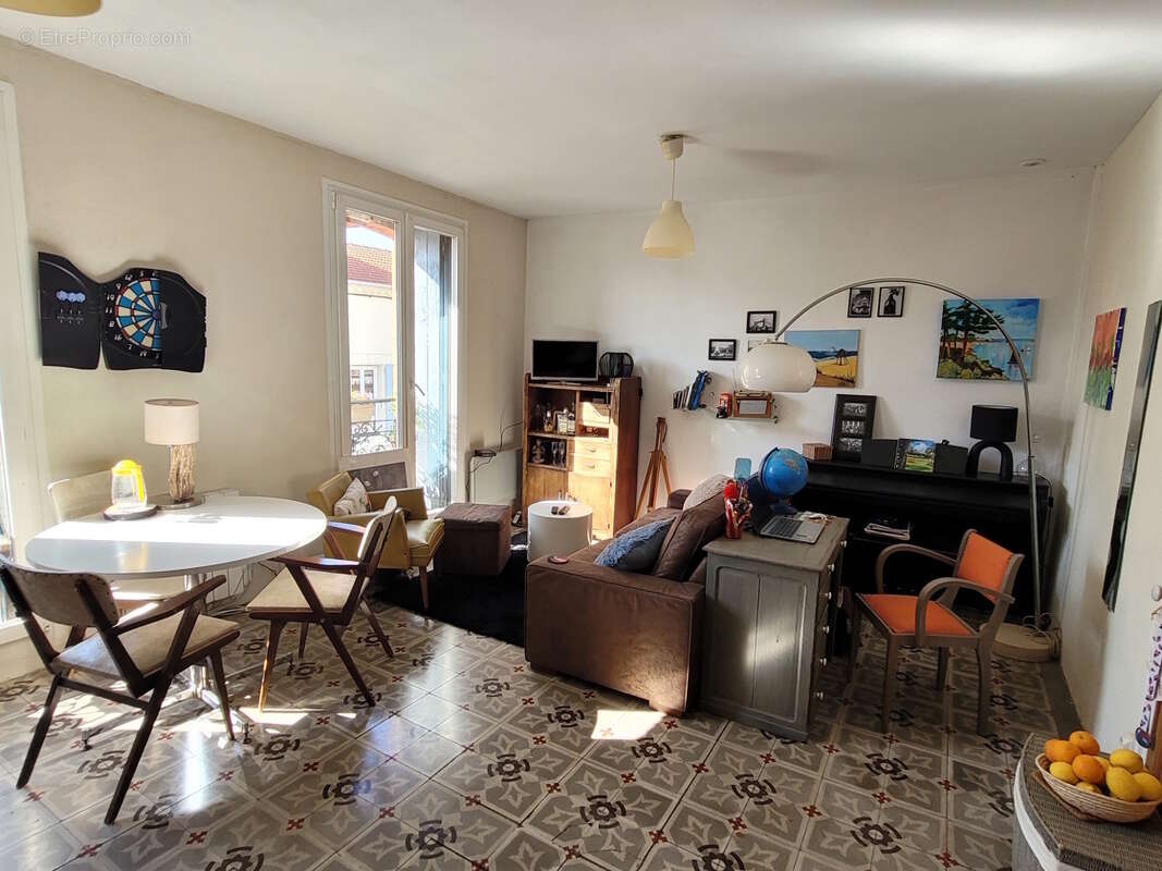 Appartement à SAINT-GENIES-DE-FONTEDIT