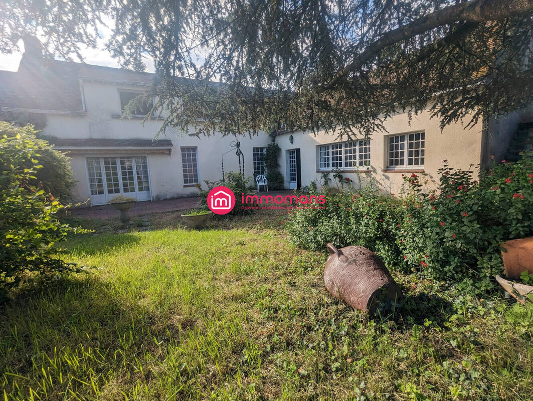 Maison à NOYEN-SUR-SARTHE