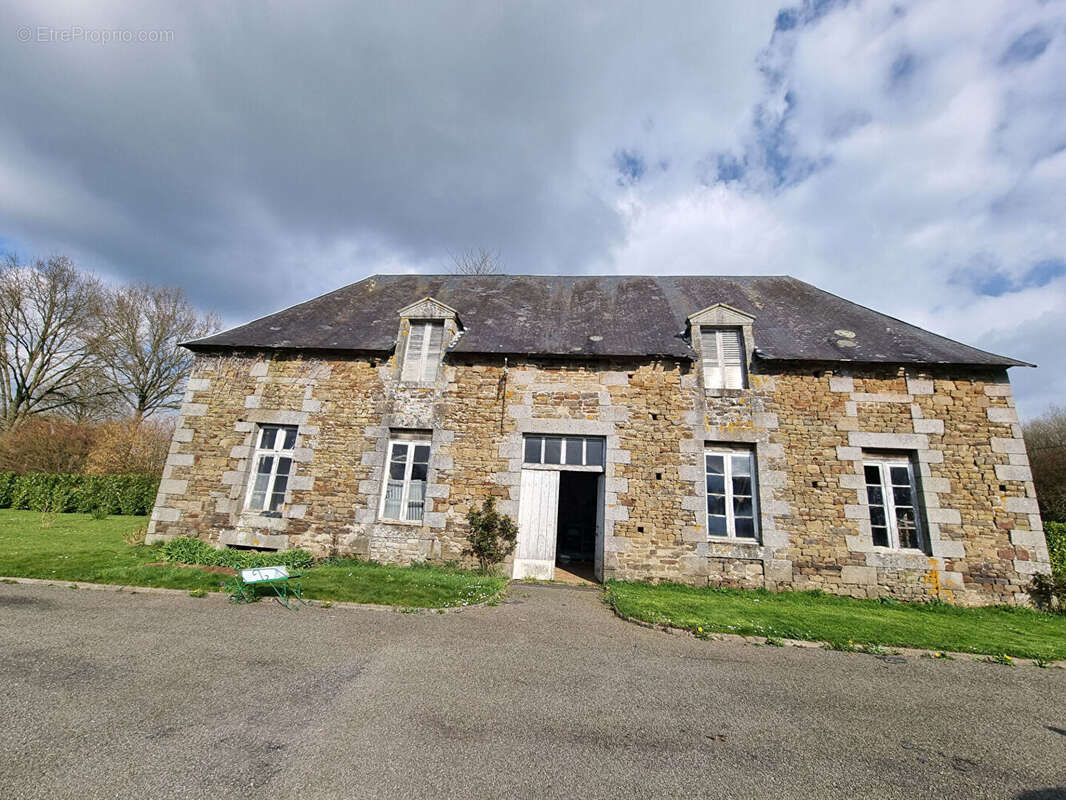 Maison à ISIGNY-LE-BUAT