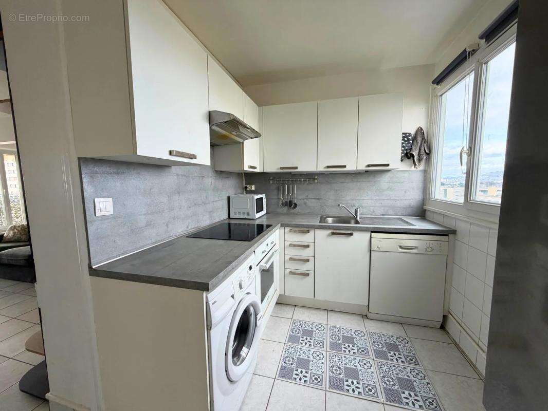 Appartement à RILLIEUX-LA-PAPE