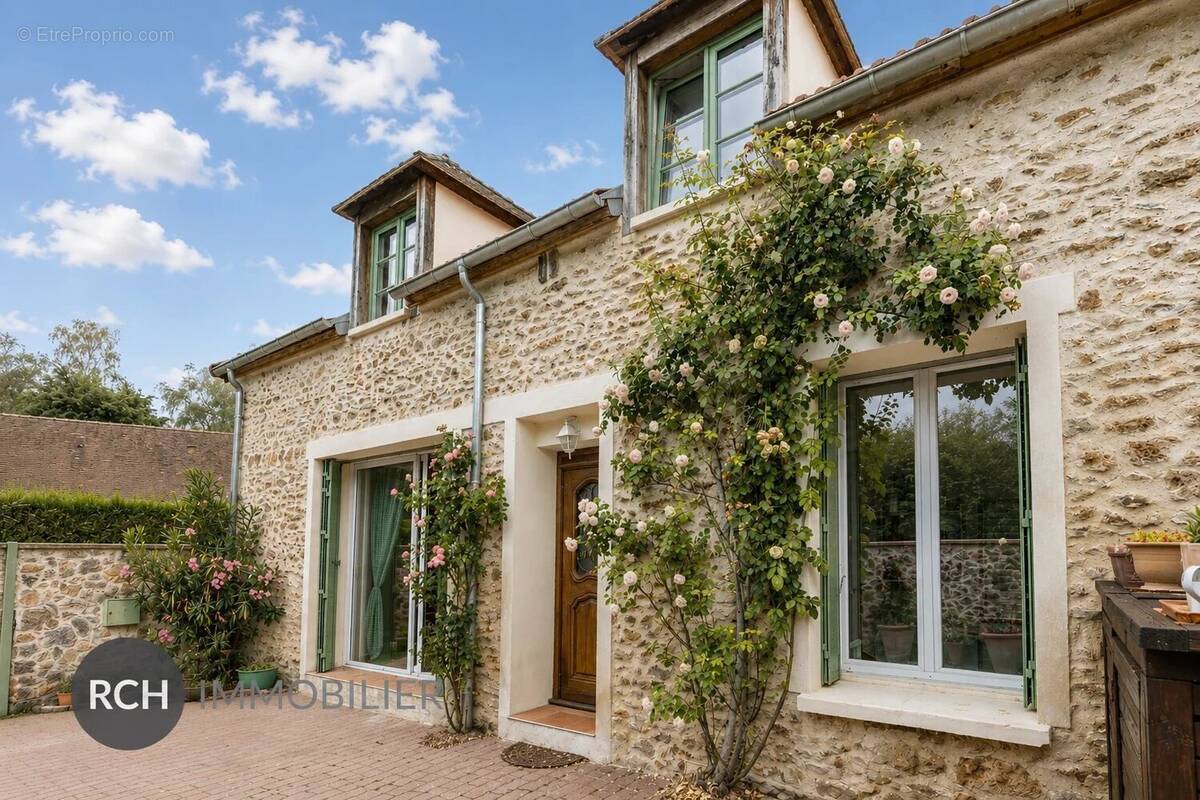 Maison à MONTFORT-L'AMAURY