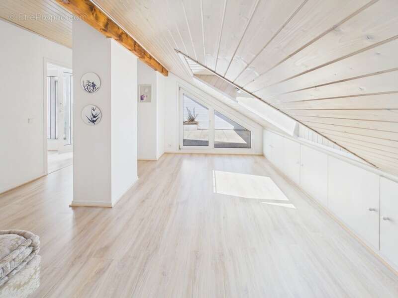 Appartement à AMBILLY