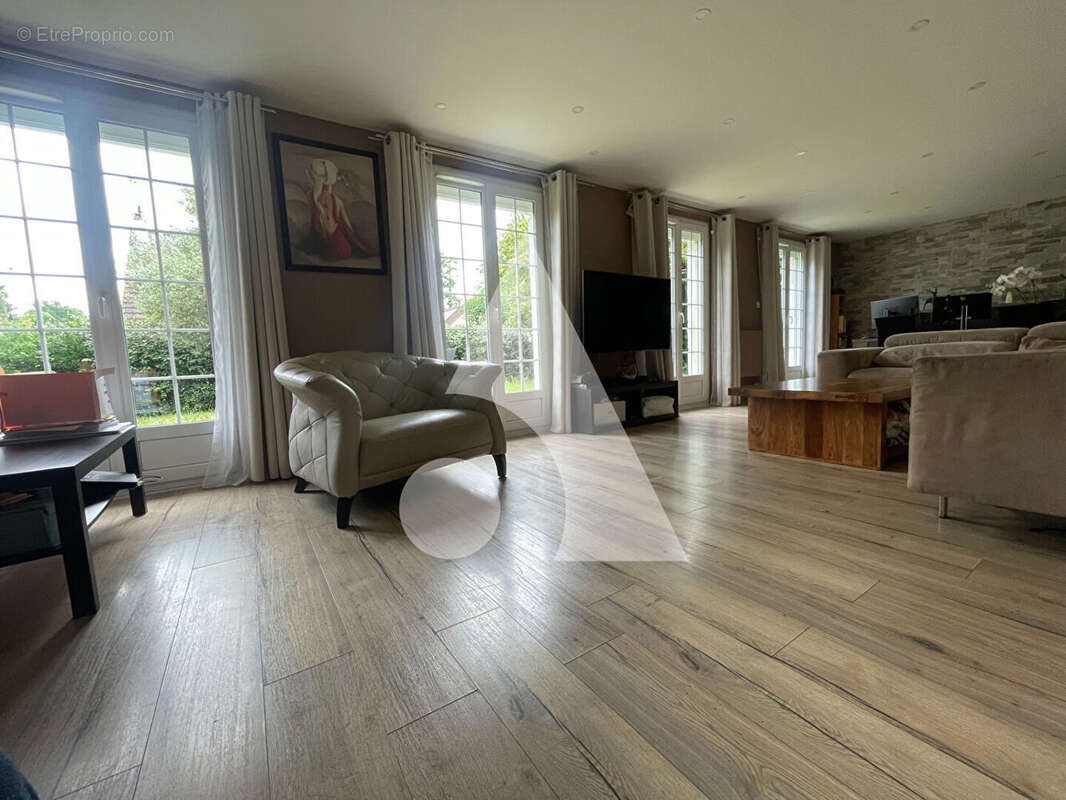 Maison à SUCY-EN-BRIE