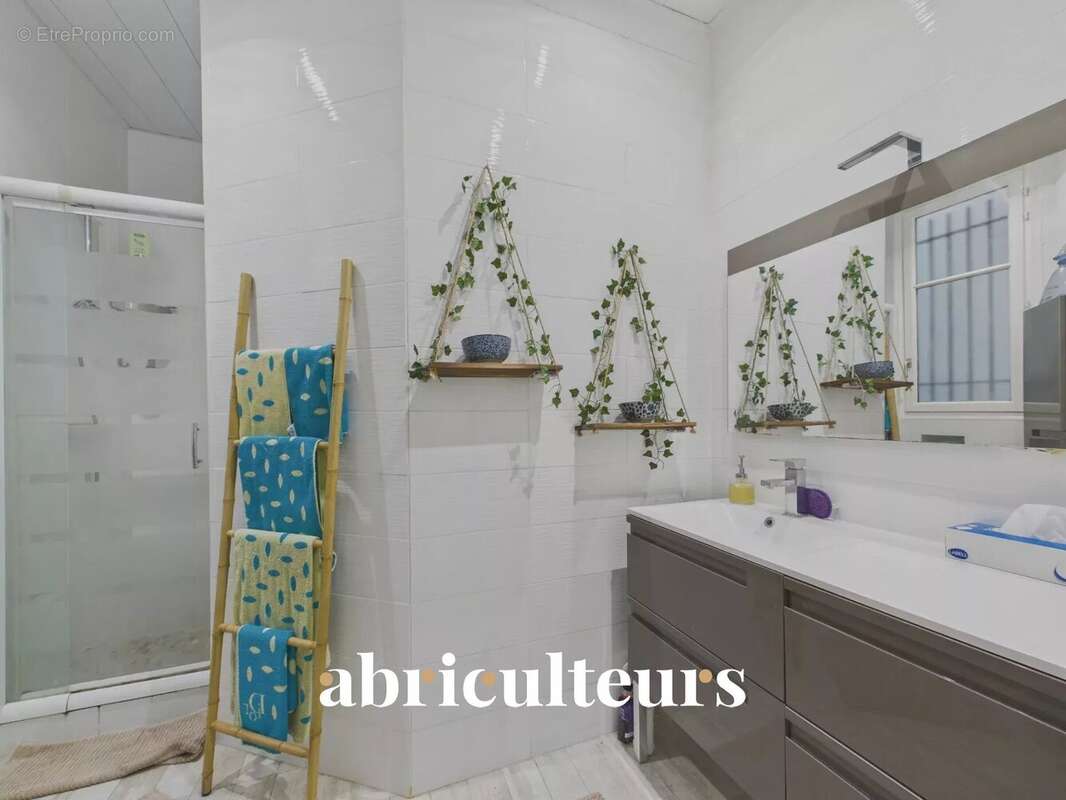 Appartement à PARIS-6E