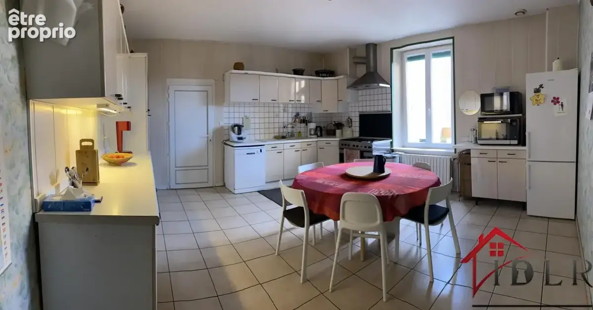 immeuble commercial et d'habitation de 430 m2 - photo 6