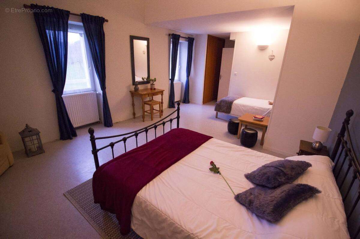 Maison à AVAILLES-LIMOUZINE