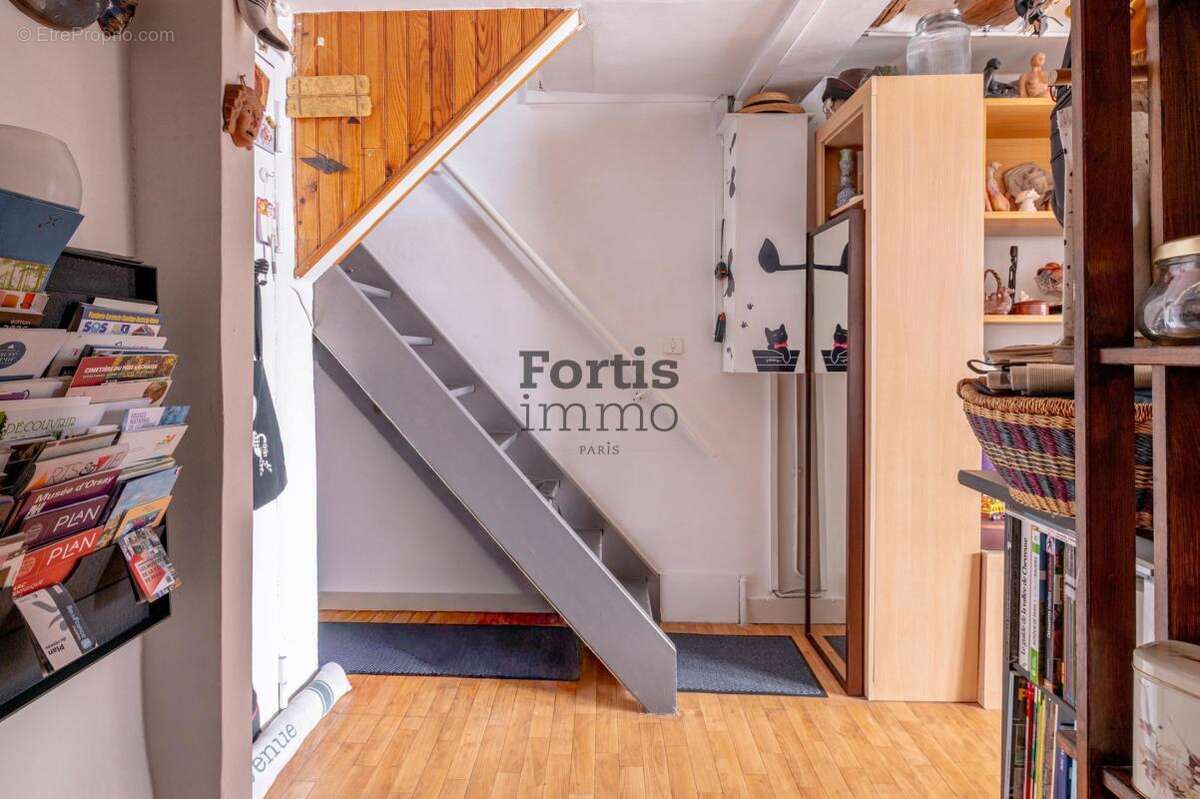 Appartement à PARIS-2E