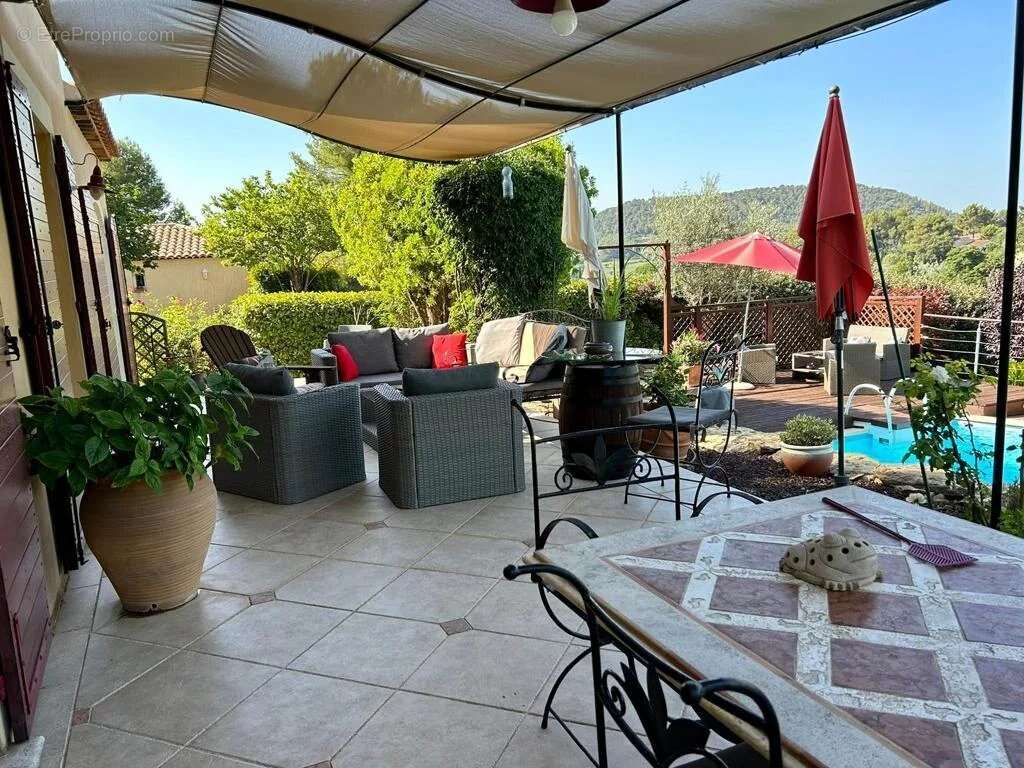 Maison à LA CADIERE-D'AZUR