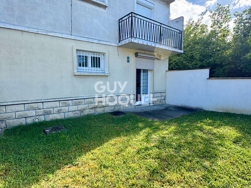 Appartement à PARAY-VIEILLE-POSTE