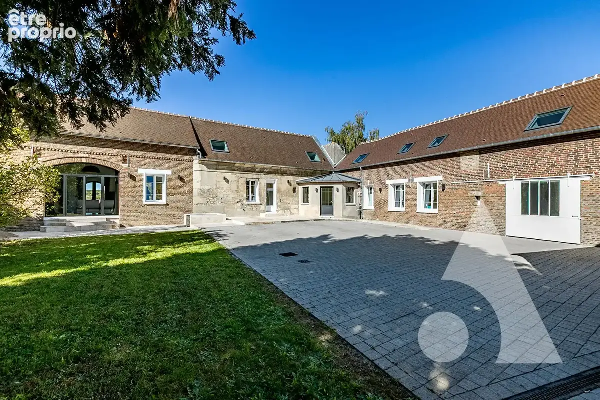 Photo Maison à Longueil-Sainte-Marie au prix de 639 000€