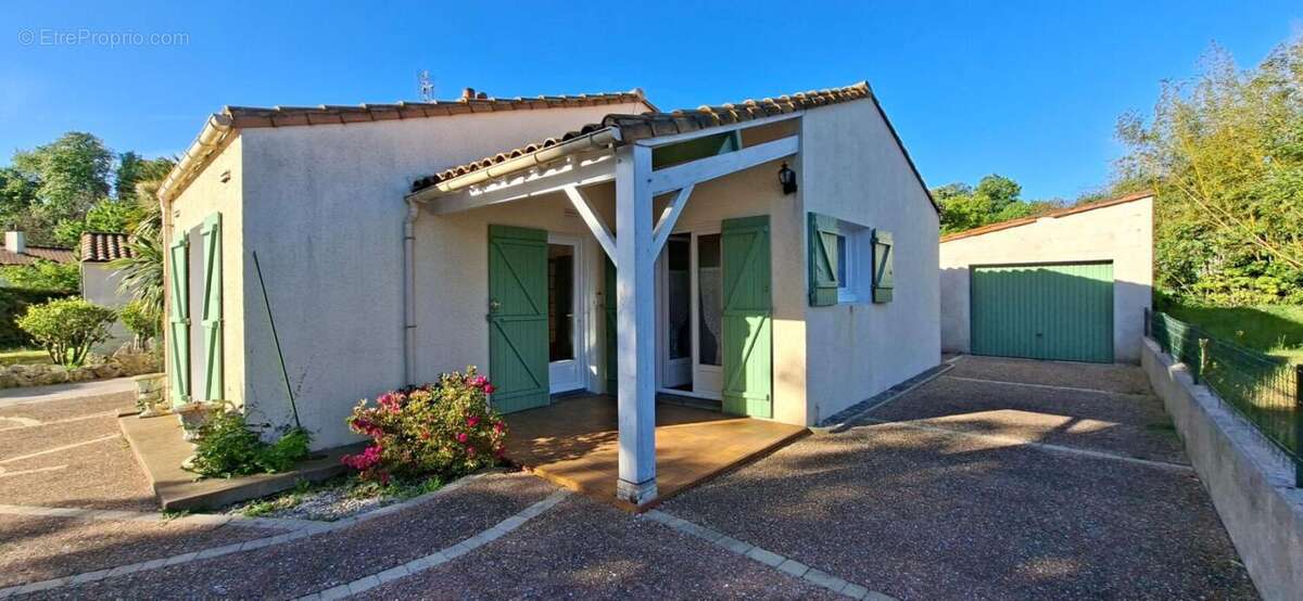Maison à L'HERMENAULT