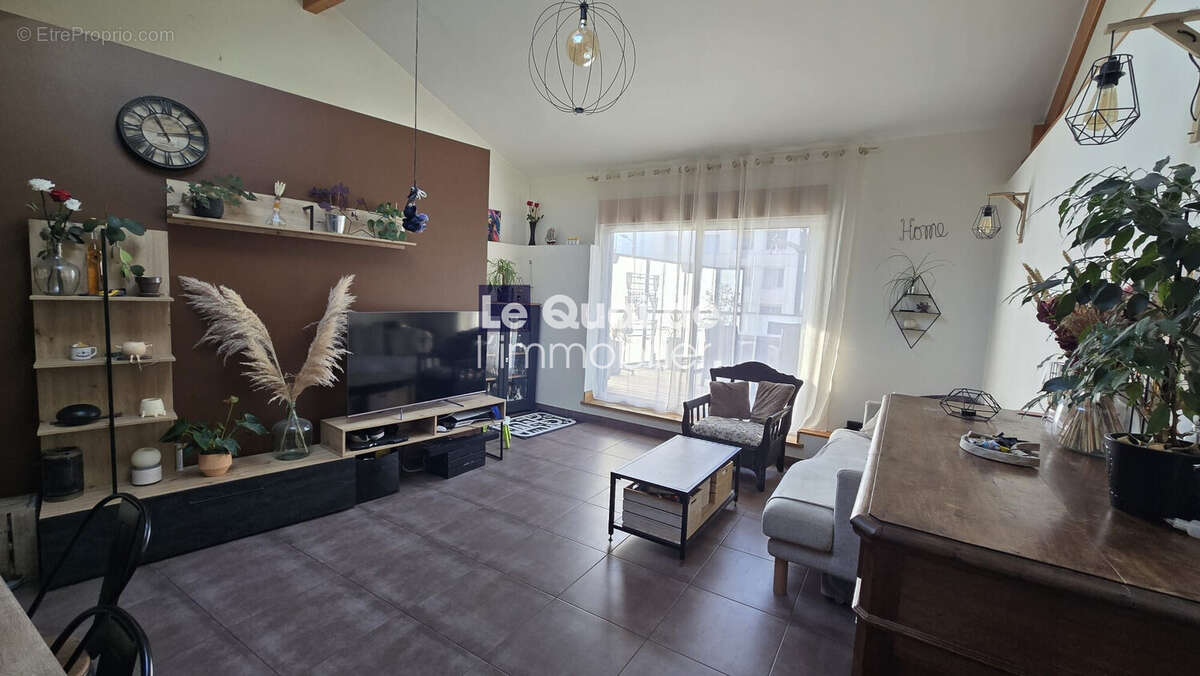 Maison à SAINT-EGREVE