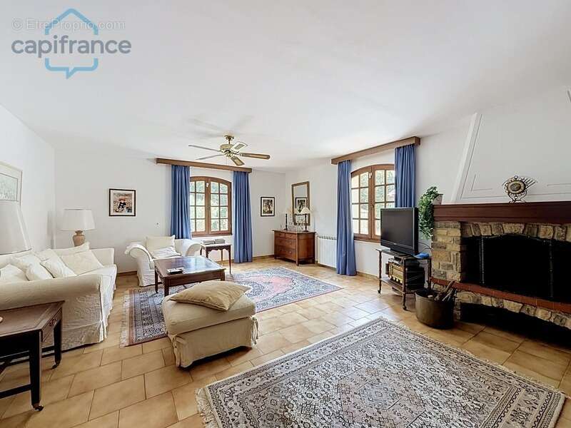 À vendre à 10 min d'Anduze: Maison avec Gîte et Piscine - Idéale pour Investissement ou Accueil Familial ! - photo 8
