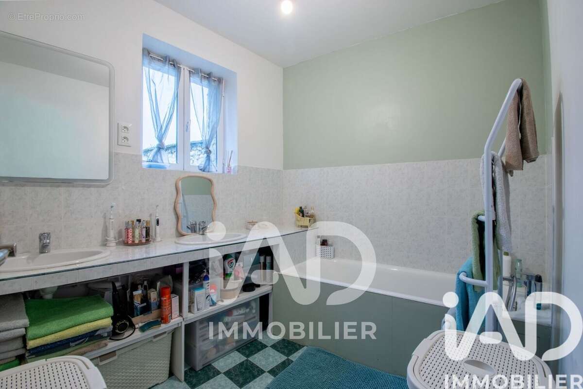 Photo 8 - Maison à LONGNES