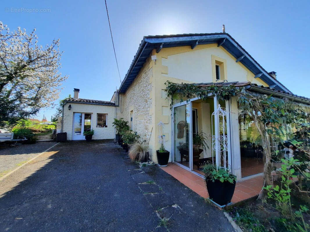 Maison à CASTILLON-LA-BATAILLE