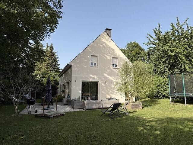 Maison à RESSONS-SUR-MATZ