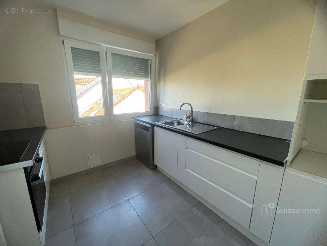 Belfort, Lumineux appartement T3 avec balcon et Garage - photo 2