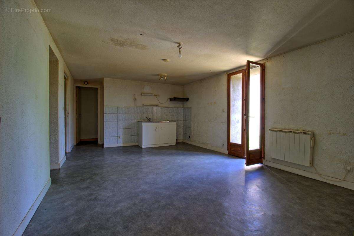 Immeuble de rapport avec 2 appartements et une maison - photo 16