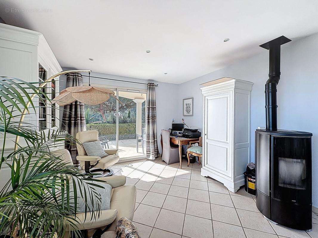 Maison à SAINT-MARTIN-LA-PLAINE