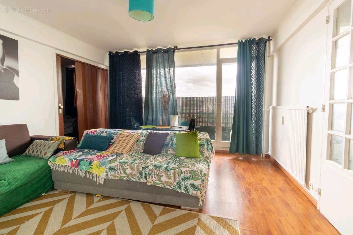 Appartement à LIVRY-GARGAN