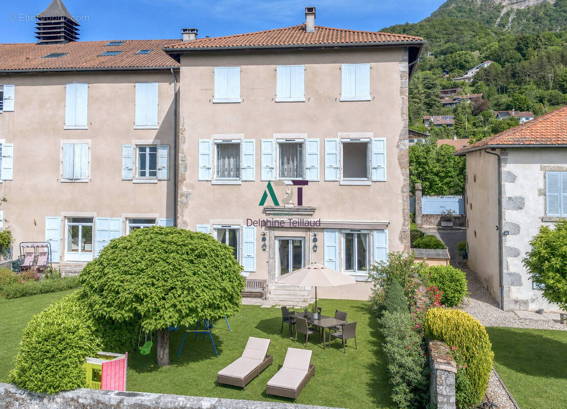 Appartement à CORENC
