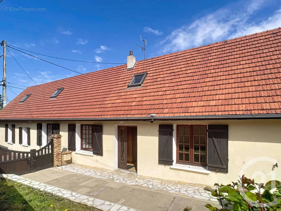 Maison à ERAGNY-SUR-EPTE