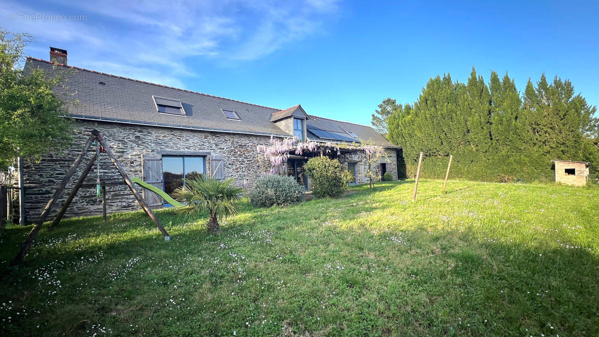 Maison à LA CORNUAILLE