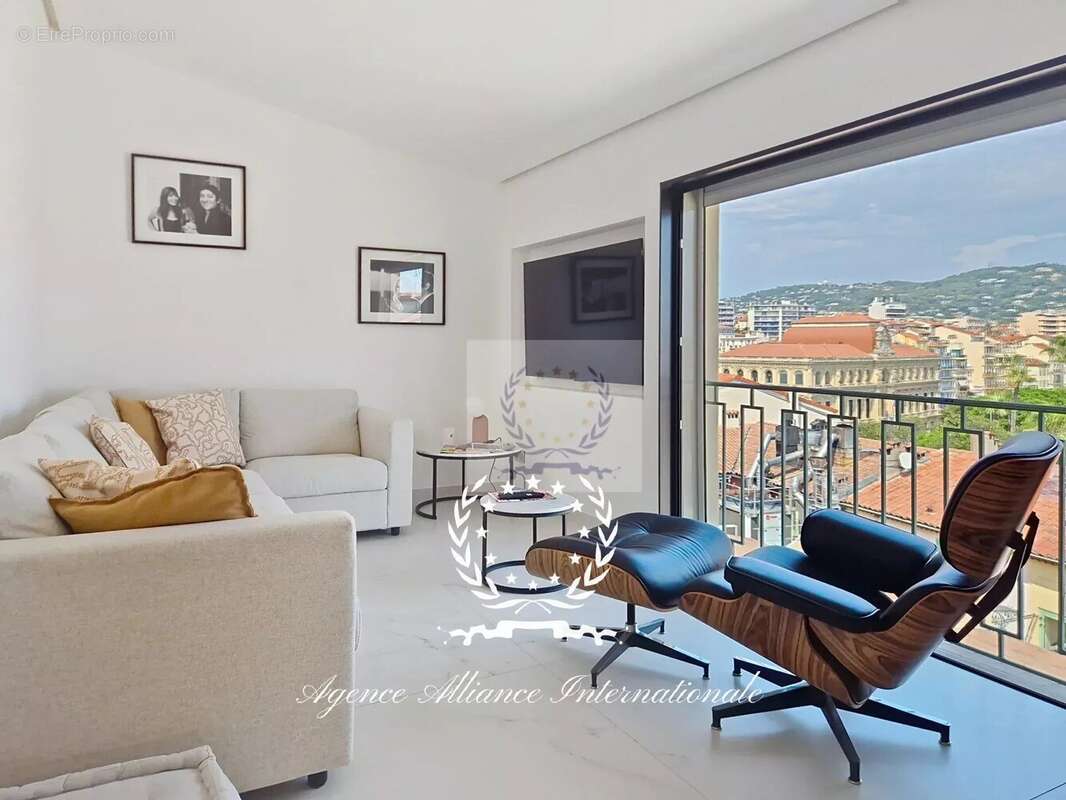 Dernier étage d'exception de 100 m² – terrasse – vue mer & port - photo 6