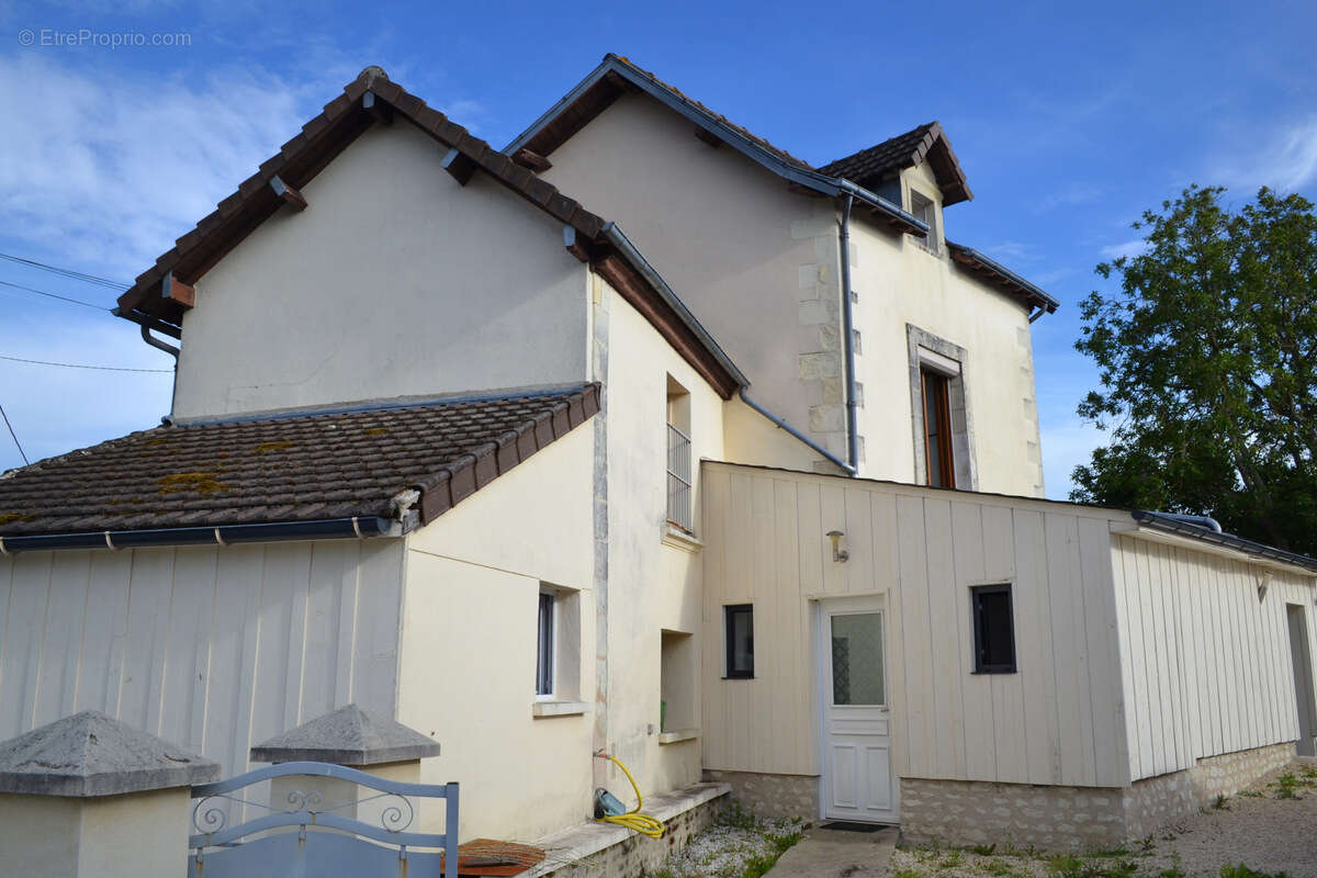 Maison à CHATELLERAULT