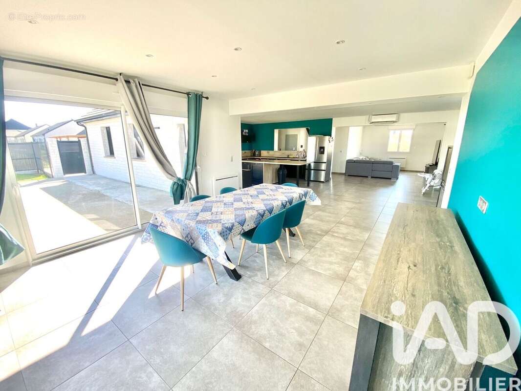 Photo 9 - Maison à MONTESCOURT-LIZEROLLES