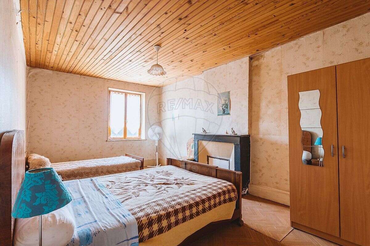 Maison à ANDELAROCHE