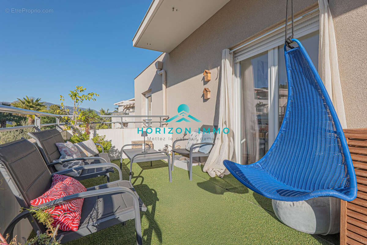 Appartement à SAINT-LAURENT-DU-VAR