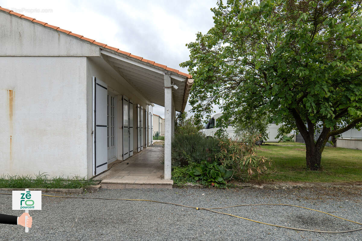 Maison à MOUZEUIL-SAINT-MARTIN