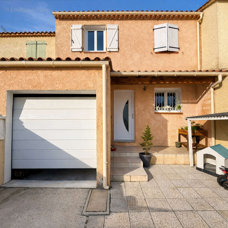 Maison à SOLLIES-TOUCAS