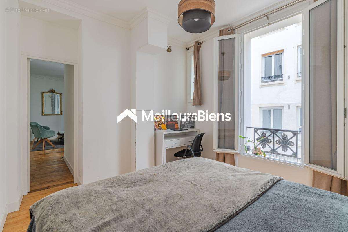 Appartement à PARIS-11E