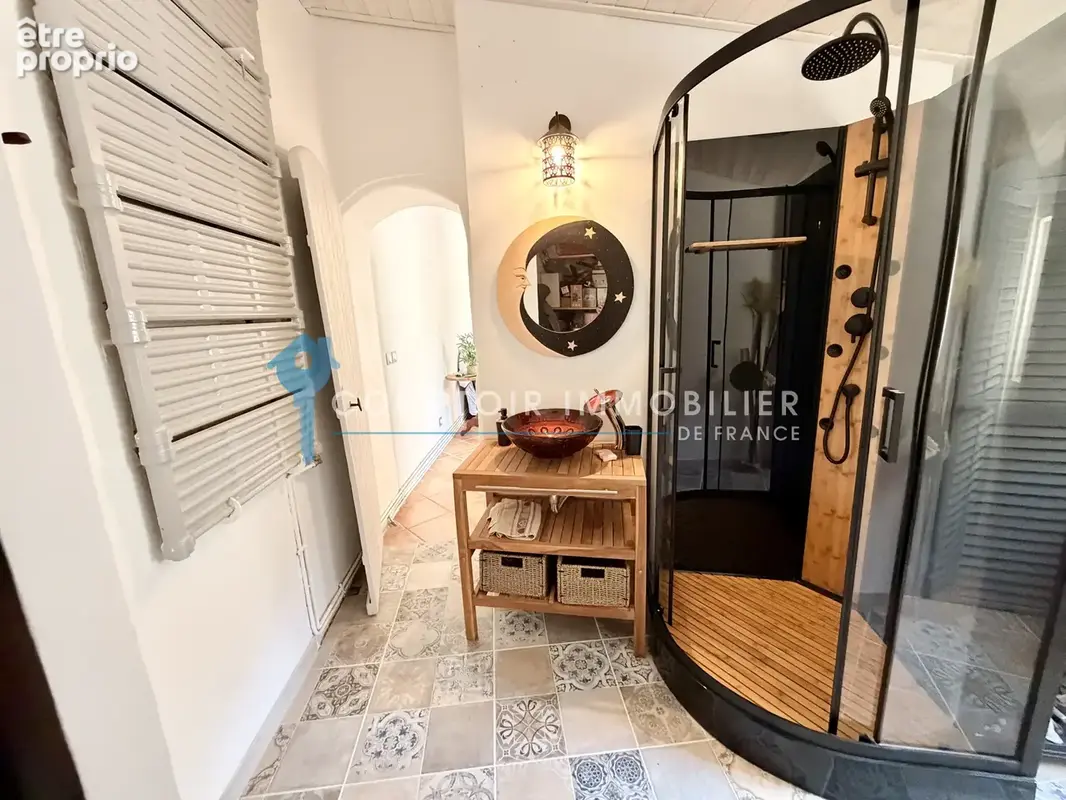 En Exclusivité Maison de village  d'environ 220 m2 hab entièrement rénové en 2021 sur 383 m2 de parcelle - photo 15