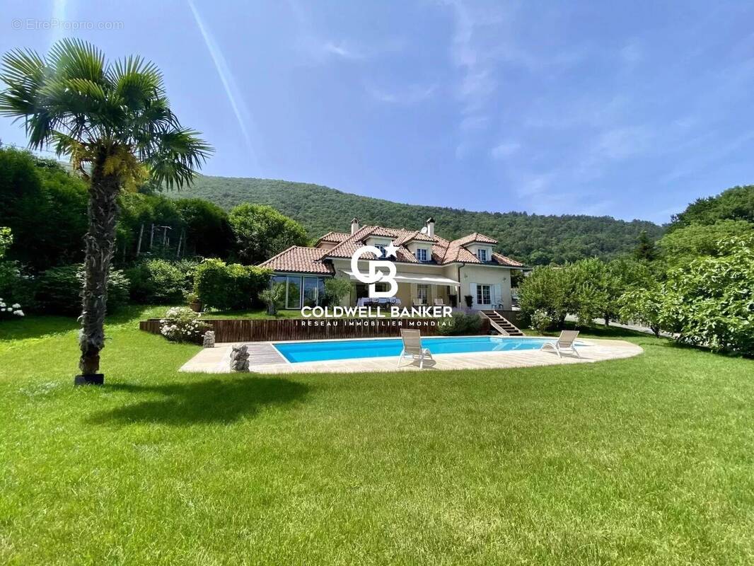 Maison à MONNETIER-MORNEX