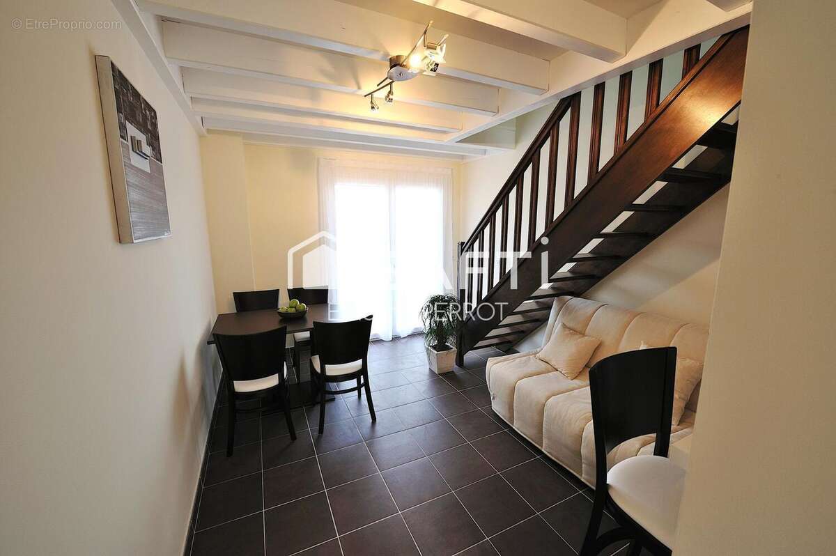 Photo 2 - Appartement à GRILLY