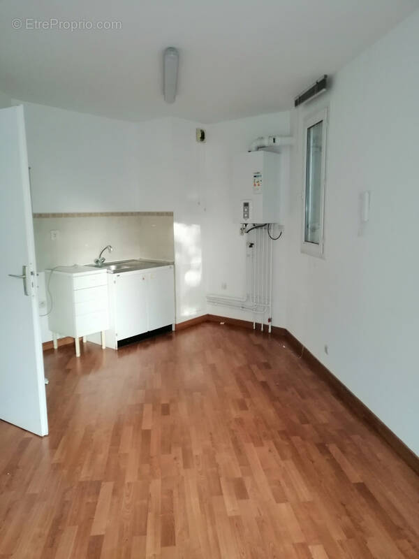 Appartement à SAINT-THIBAULT-DES-VIGNES