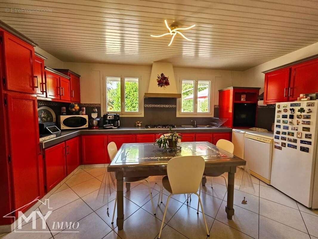 Maison à LA ROQUILLE