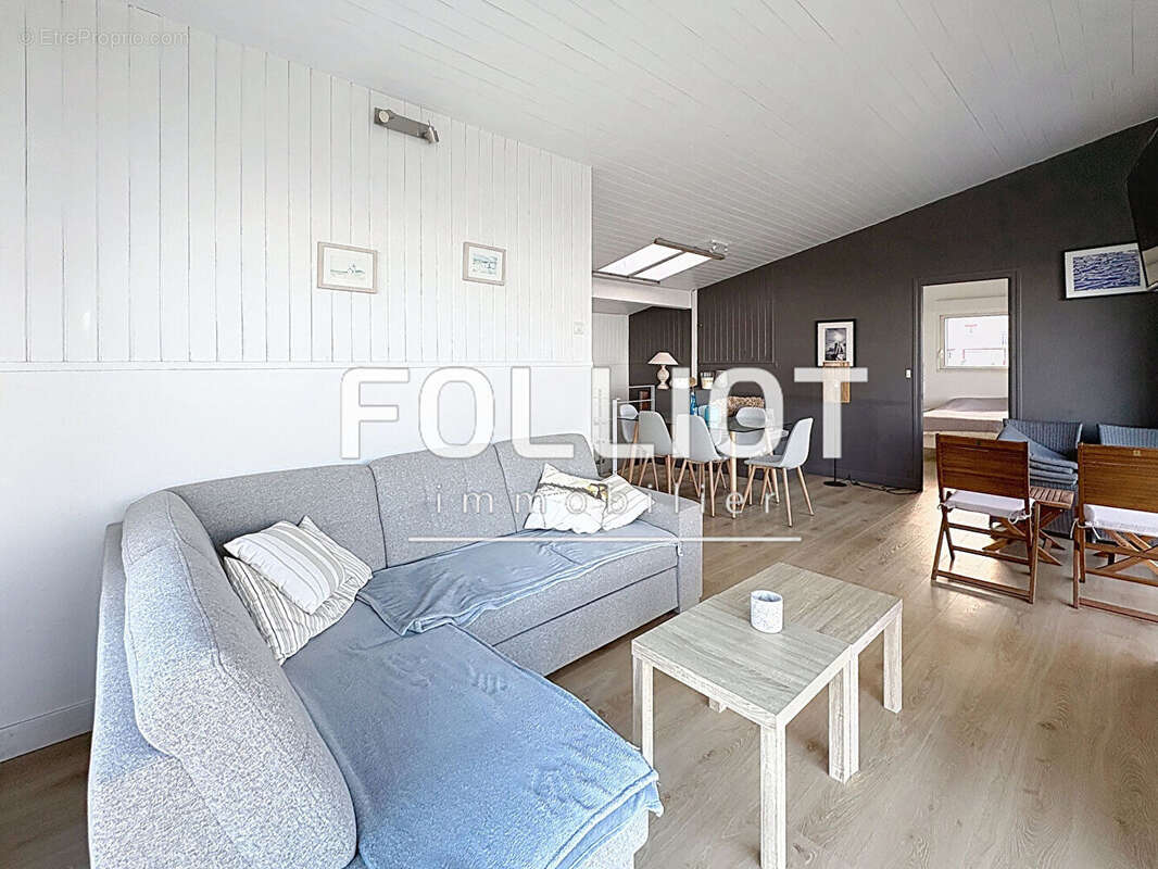 Maison à DONVILLE-LES-BAINS