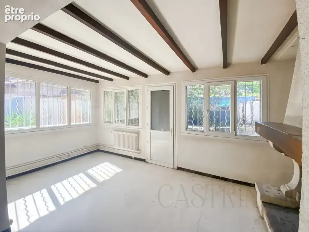 Vendargues centre  143 m², piscine et 637 m² de terrain - photo 6