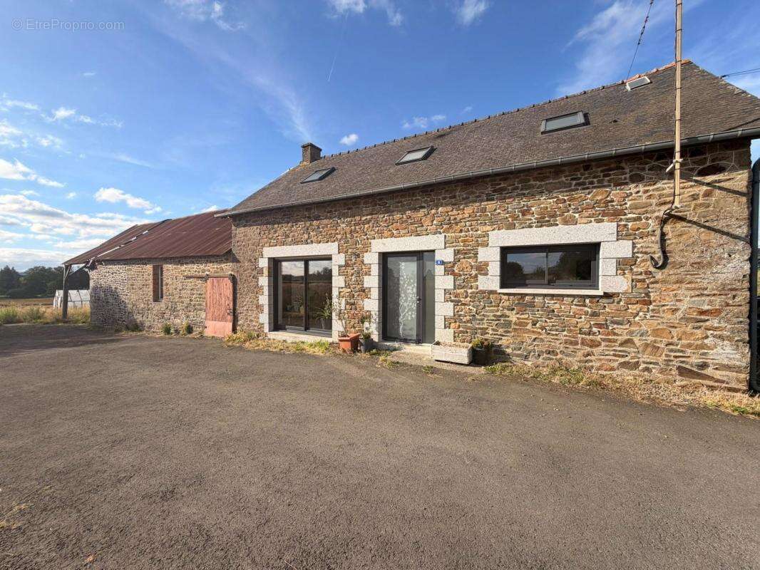 Maison à LA CHAPELLE-JANSON