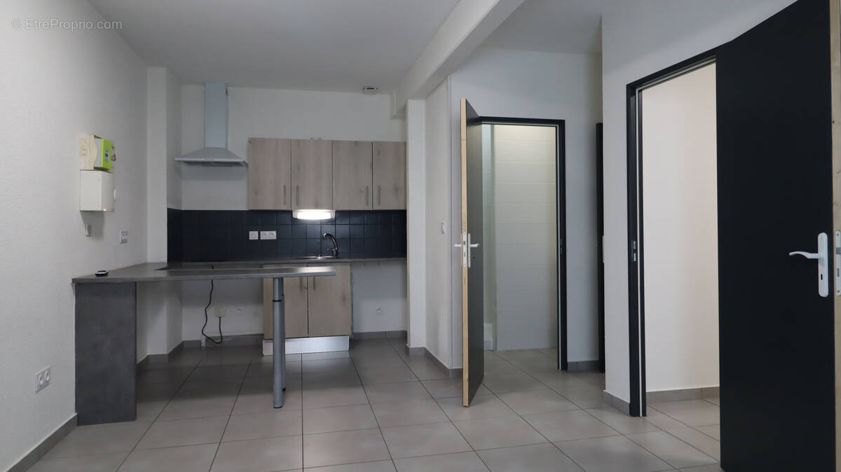 Appartement à SURY-LE-COMTAL