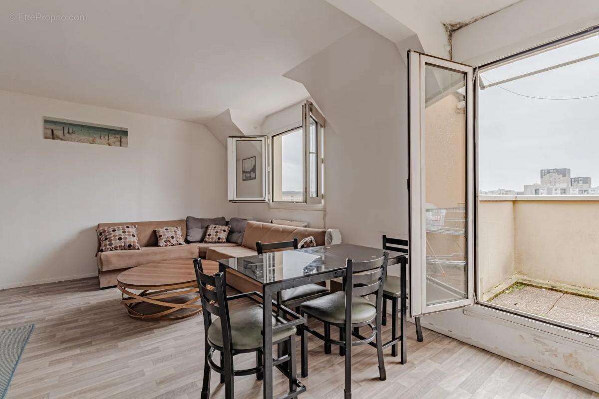 Appartement à DAMMARIE-LES-LYS