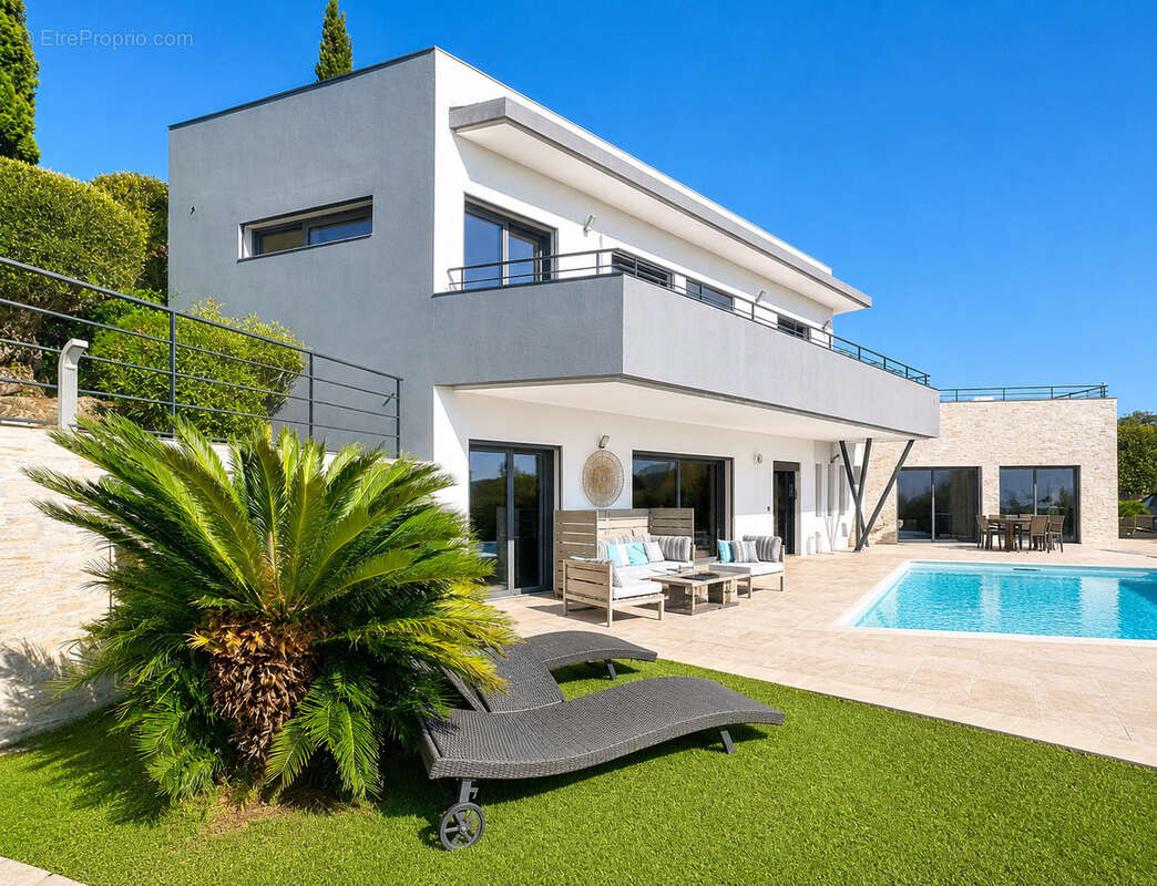 Maison à SAINT-RAPHAEL