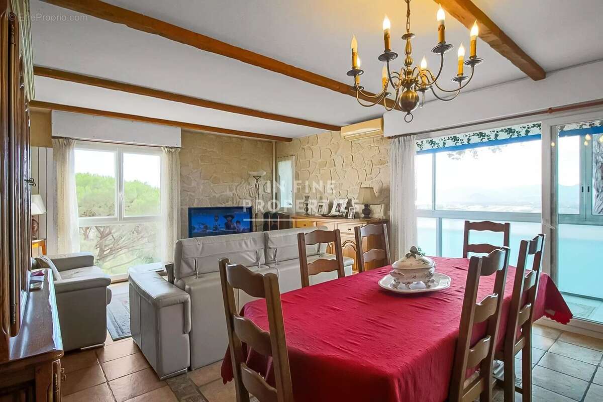 Appartement à LE CANNET